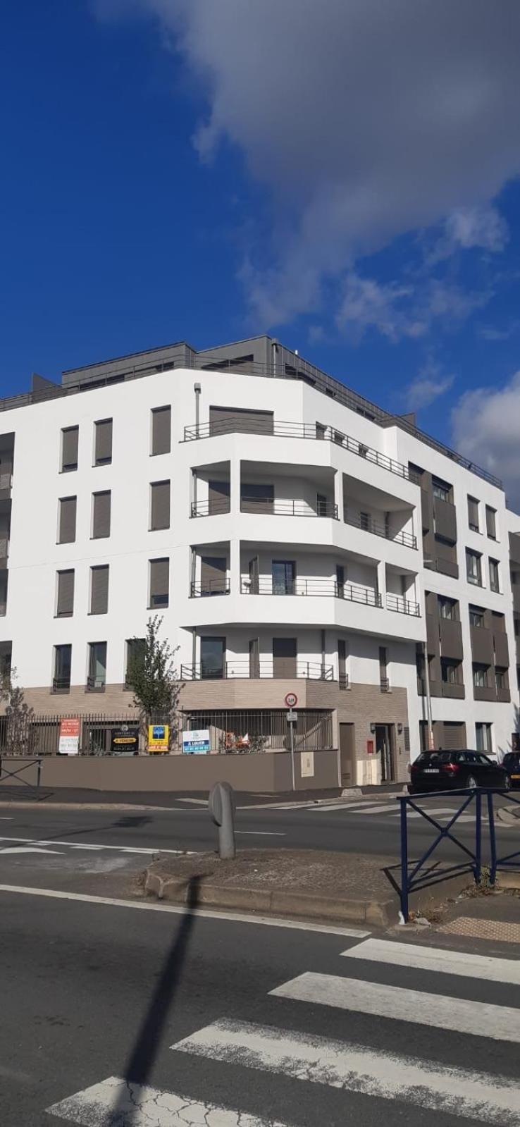 Charme Citadin Lägenhet Villemomble Exteriör bild