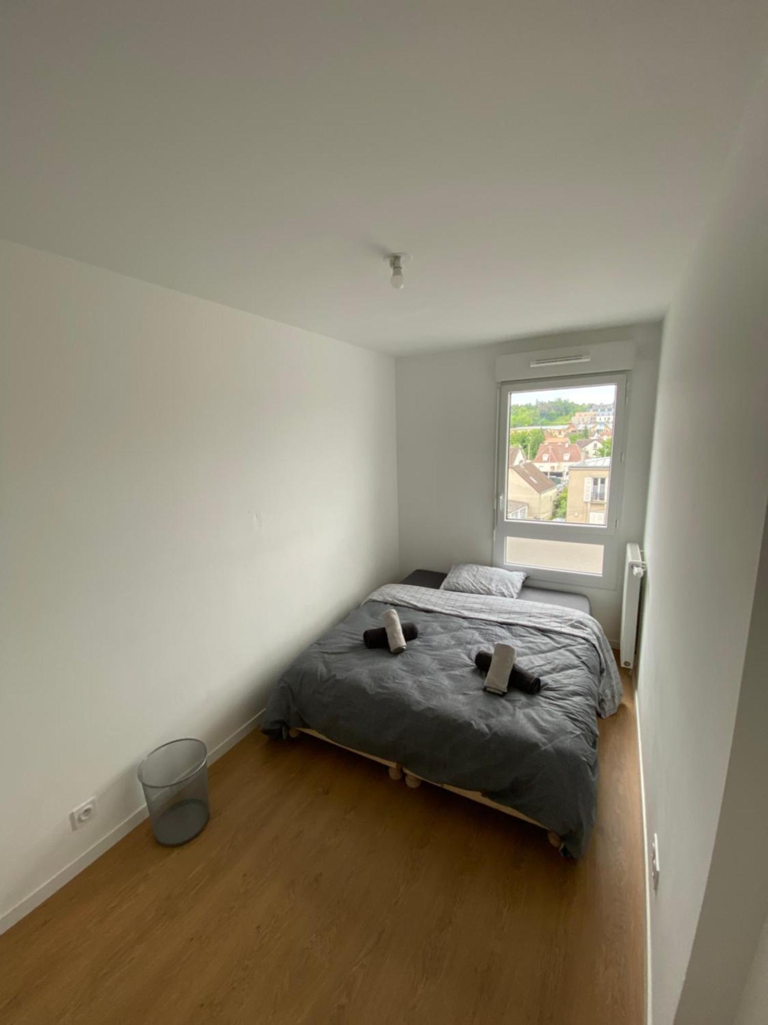Charme Citadin Lägenhet Villemomble Exteriör bild