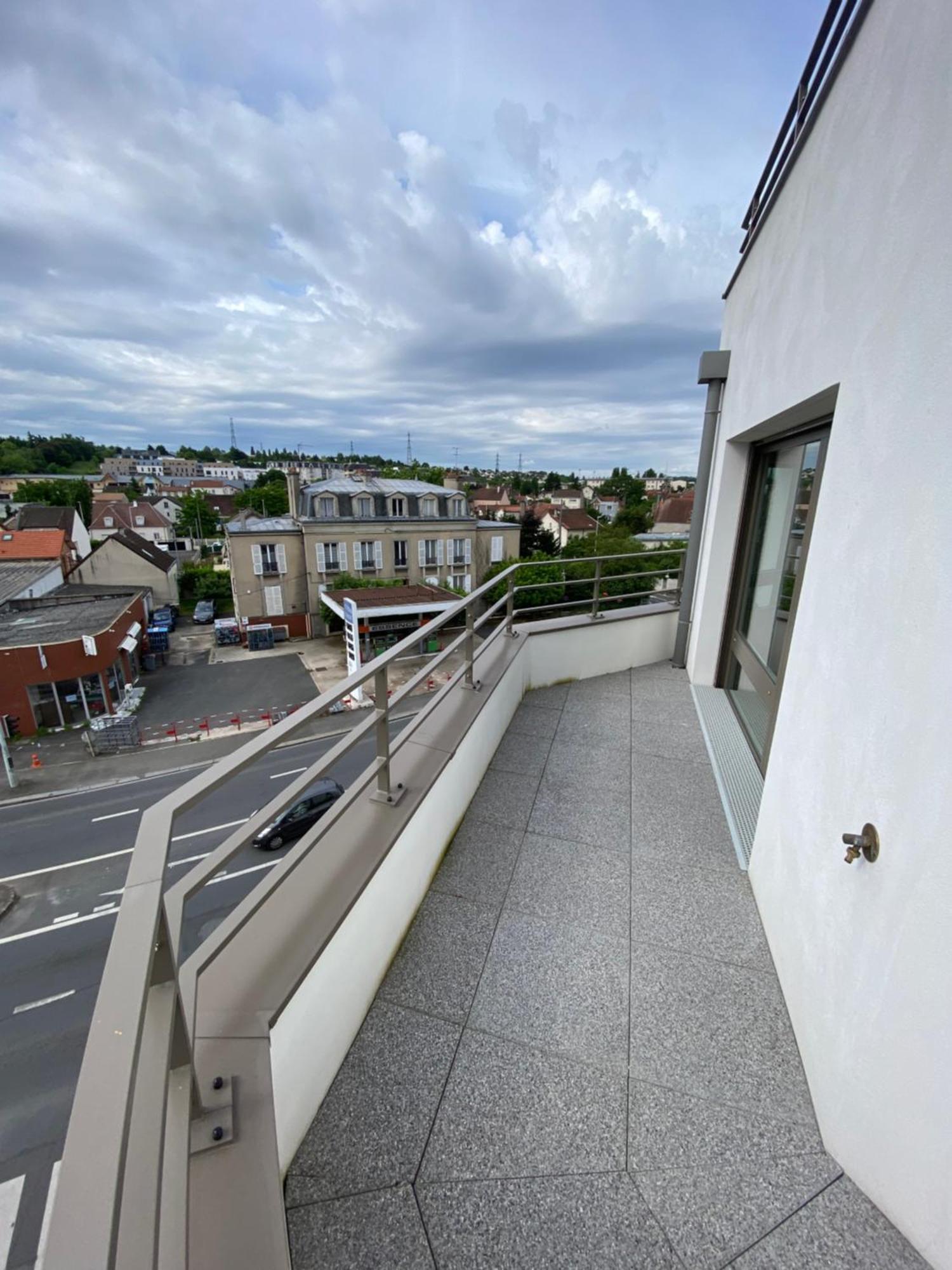 Charme Citadin Lägenhet Villemomble Exteriör bild