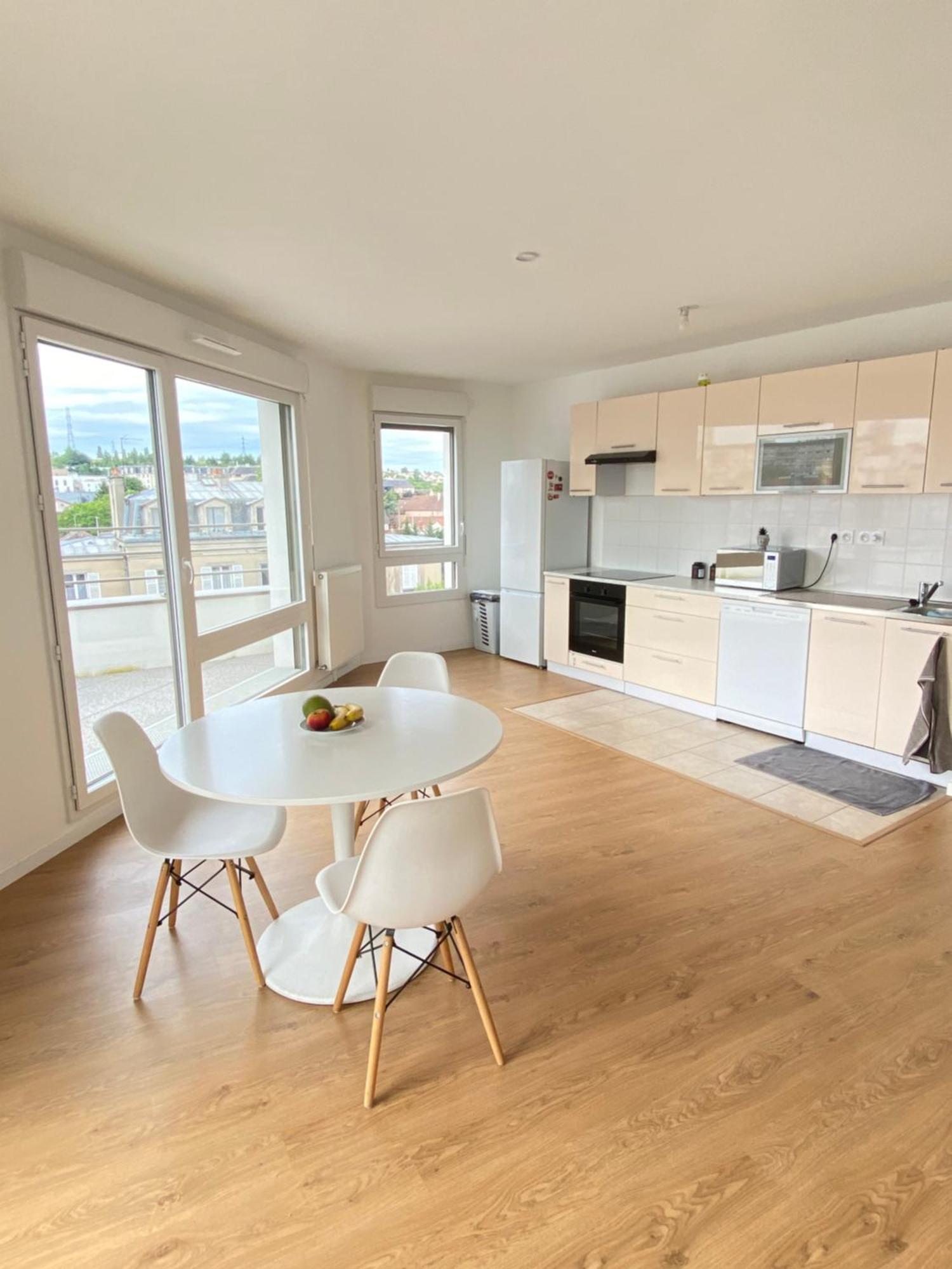 Charme Citadin Lägenhet Villemomble Exteriör bild