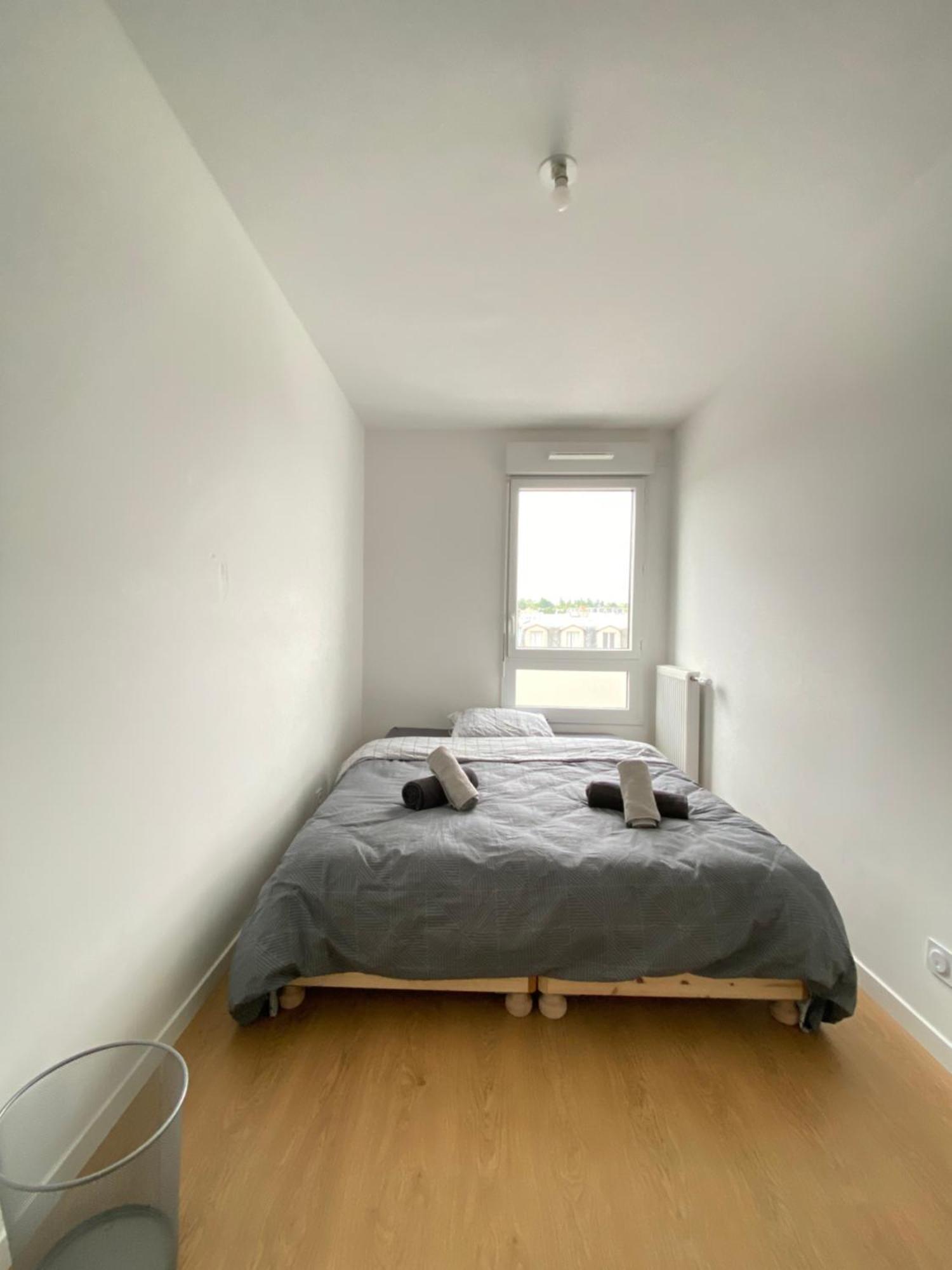 Charme Citadin Lägenhet Villemomble Exteriör bild