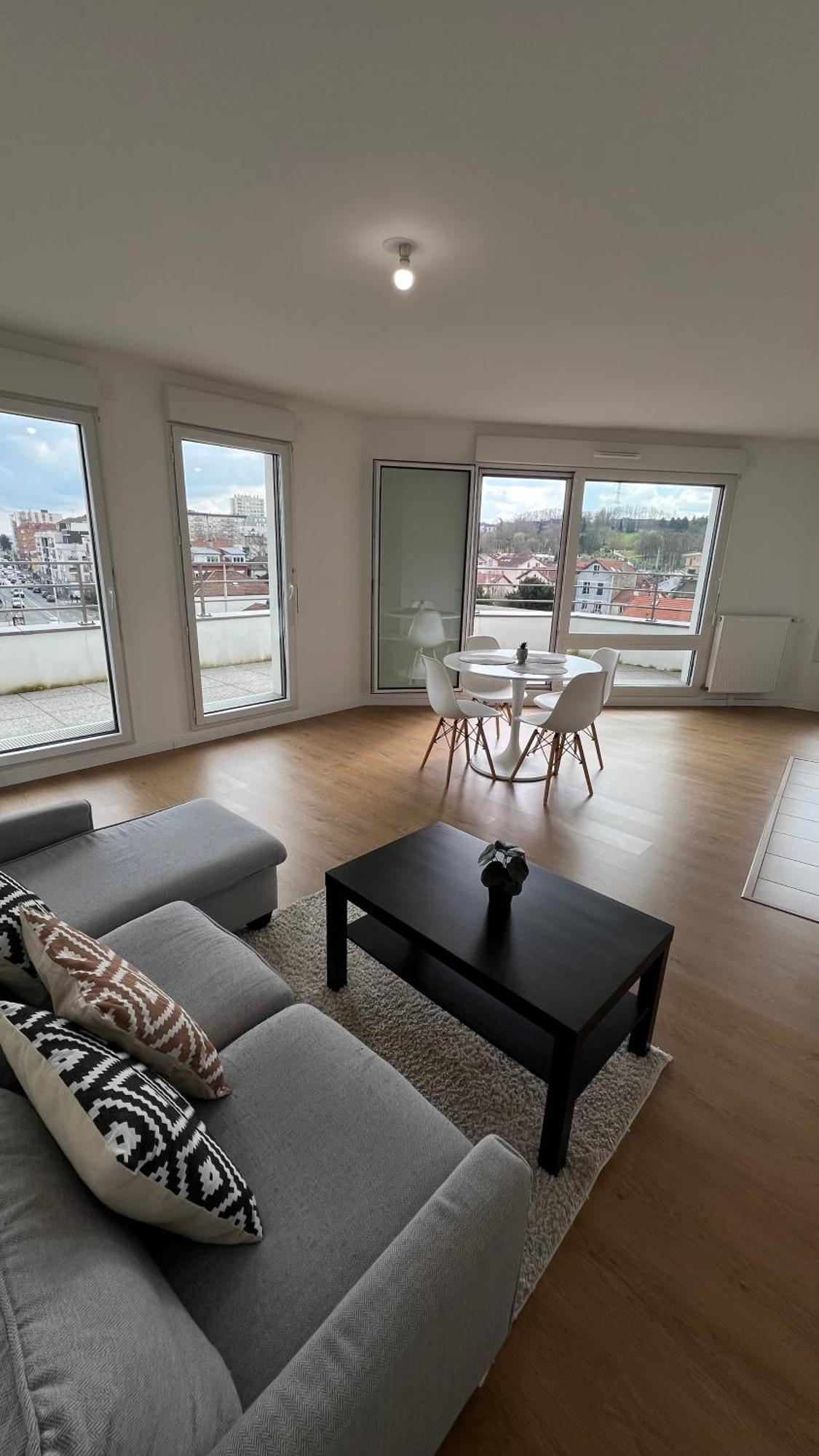 Charme Citadin Lägenhet Villemomble Exteriör bild